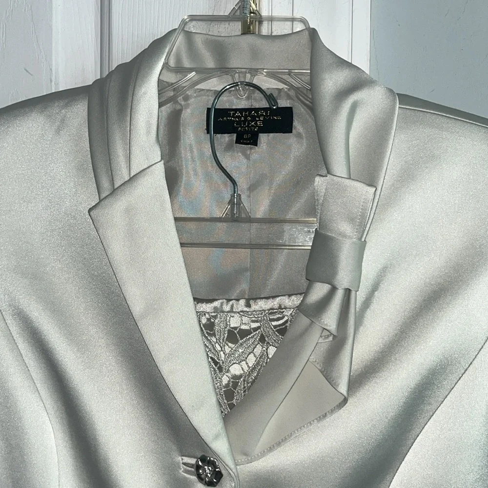 Tahari Gray Formal Suit Lace Sirt Size 8P  NWT - Picture 7 of 16